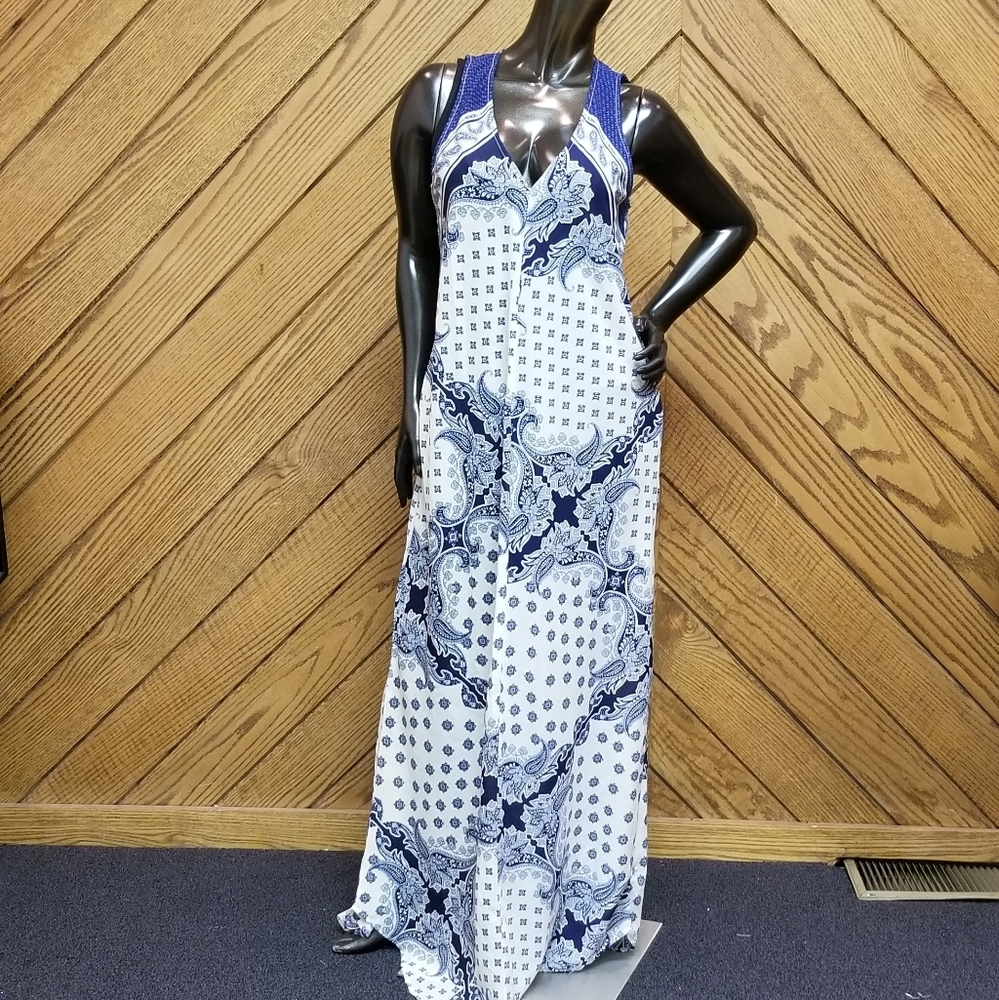 Chic Blue and White Patterned Maxi Dress
